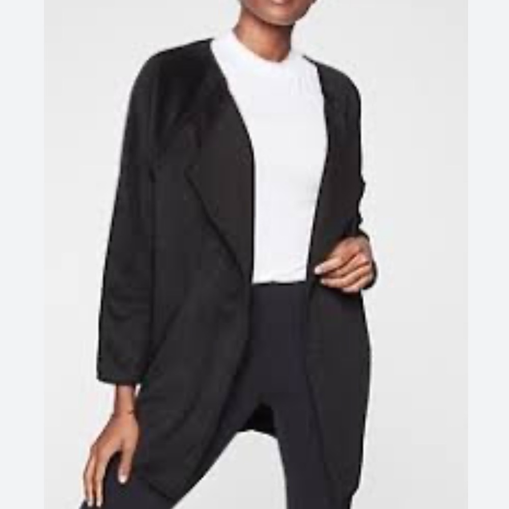 Athleta Cozy Karma Wrap long sleeve in Black size Small. EUC.